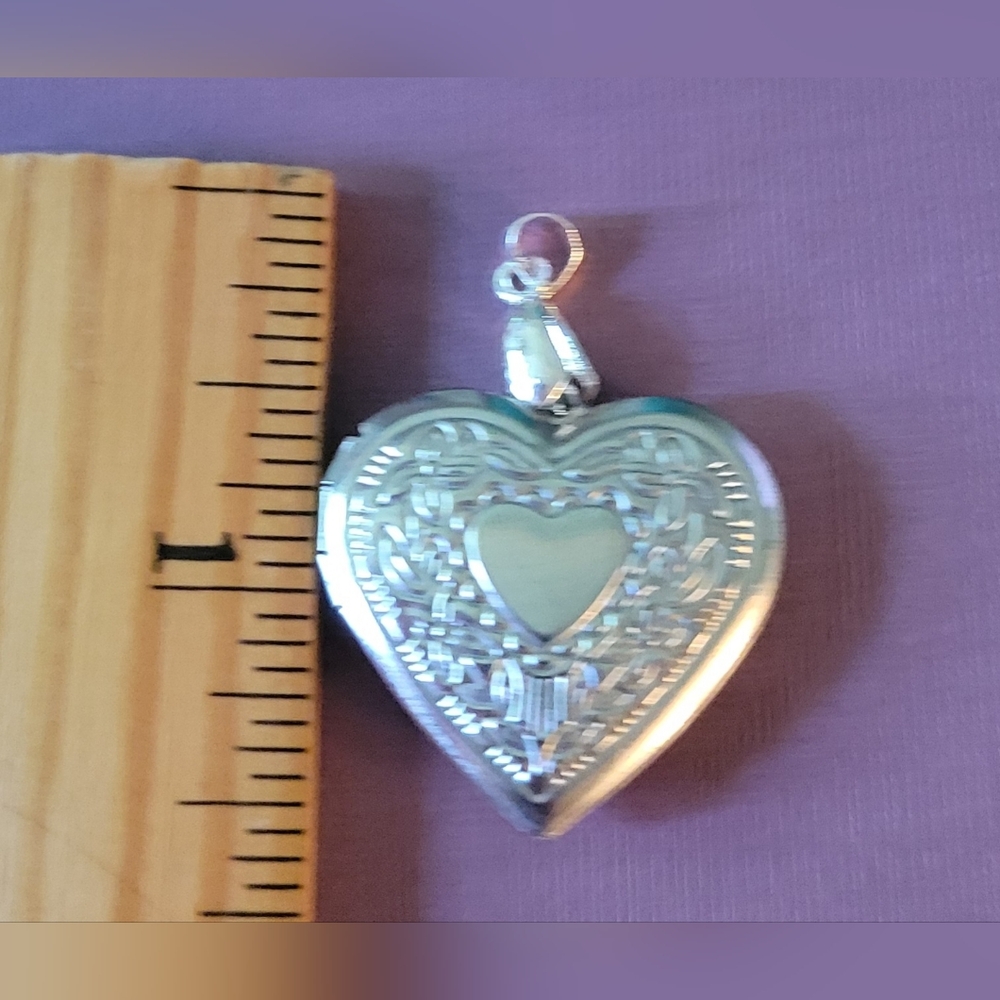 Heart locket